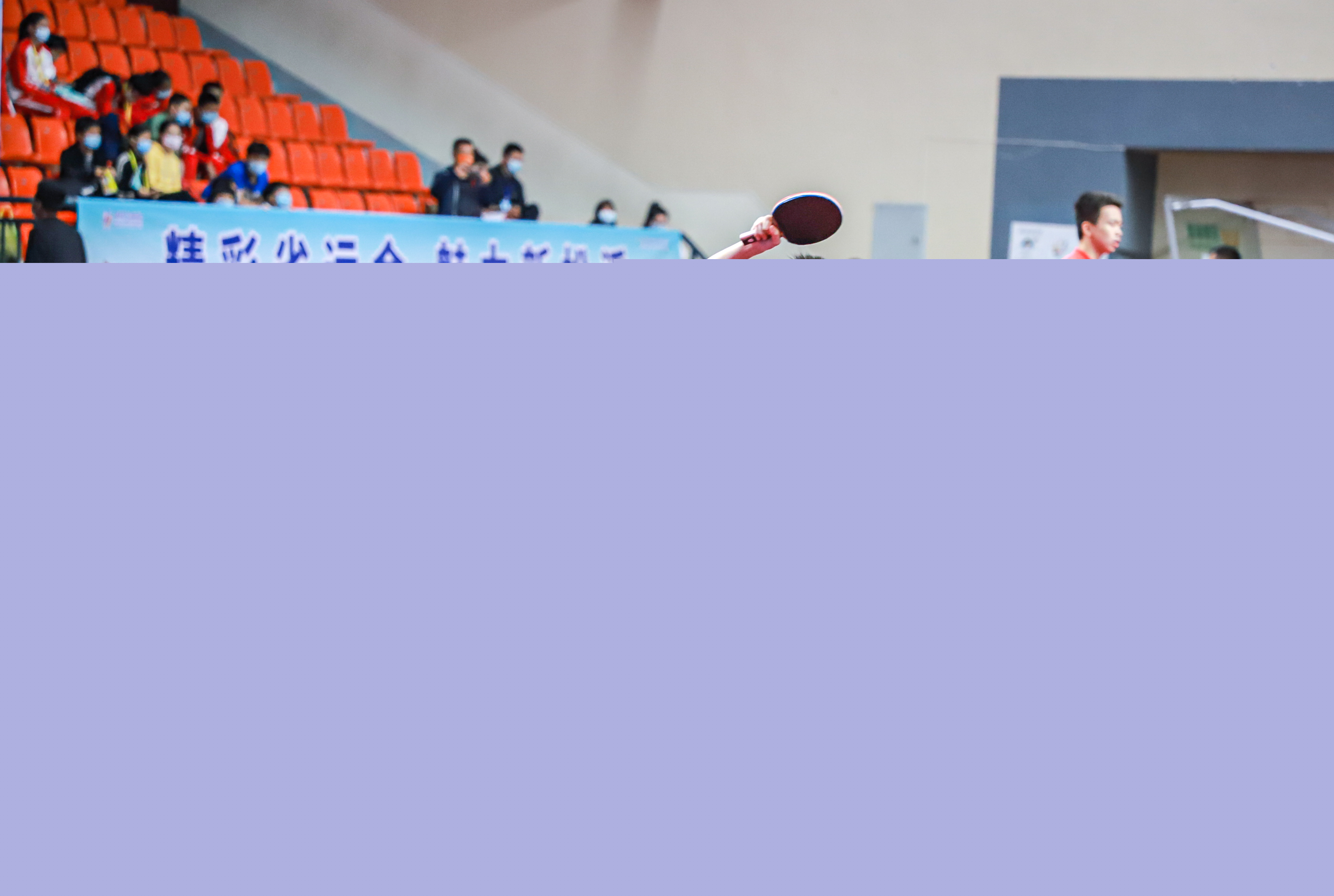 现出不俗的 现出不俗的