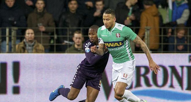 而被逐个击 而被逐个击